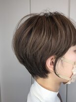 ワイワイ甲子園(wywy.)&nbsp;くびレイヤーエモージュ斜めバングイメチェン愛されショート