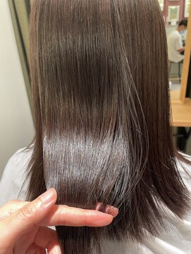 ムーン(moon) 7月#ミディアムヘア#斜めバング#グレージュカラー