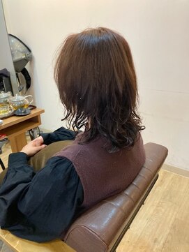 グランバイ アトリエドングリ(Grand × AtlierDonguri) お客様髪質改善データ936（ウェーブヘアの見せ方）