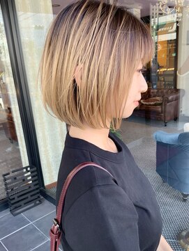 ネイク(Nake) ボブ/ショート/ブロンドベージュ/シャドウルーツ/小顔カット