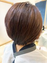 ヴィヴァーチェイルソーレ(VIVACE ilsole)&nbsp;20代30代40代ナチュラルハイライト前下がりショート立体感