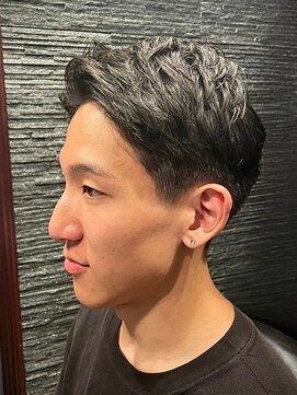 ヒロギンザプレミアムバーバースパ パレスホテル店(HIRO GINZA) ヒロ銀座/理容室/床屋/メンズカット/パーマ/メンズ特化