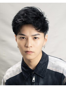 オーシャントーキョー 渋谷(OCEAN TOKYO) フェザーパーマ刈り上げショートセンターパートシャドウパーマ