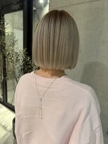 レジュアル(RESSUAL) ホワイトブロンド 切りっぱなしボブ