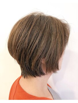 ワイスラッシュジングウ(Y / JINGU) 骨格補正ショートスタイル