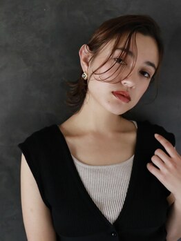 ザビー(THE B)の写真/カットだけで毛先がはねにくく、お手入れがしやすいツヤ感抜群のスタイルに。クセ毛でお悩みの方は是非♪