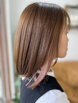 エルフゥ(Elle fou)&nbsp;イヤリングカラー　ピンクベージュ　ミディアムボブ