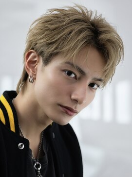 オーシャントーキョー 大阪(OCEAN TOKYO) 韓国ヘアカルマパーマコンマバングセンターパート黒髪ウルフ