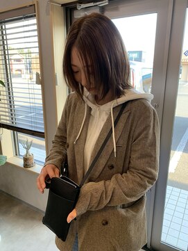 コンネ(CONNE.) 顔まわりレイヤーカットボブ