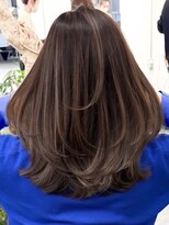 ヘアサロン リボーン(Hair salon Reborn)&nbsp;レイヤーカット＋ハイライト