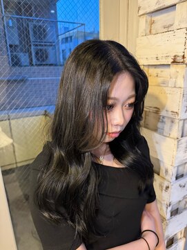 グランデュール 静岡駅前店(GRANDEUR) 透明感のあるブラックカラー