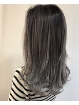 エレナ(elena)&nbsp;グラデーショングレージュカラー[elena/池袋]