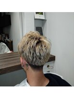 リアン バイ トルシュ ヘアワークス(Riant by TORChe hair works)&nbsp;マッシュ風刈り上げ