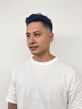 サン(son) フェードカット