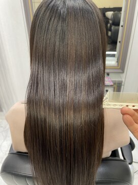 エスカーラ 表参道(THE ESCALA) @aidaman321/セクションカラー/ペールベージュ/外ハネボブ