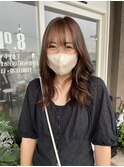 オリーブベージュ