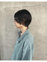 オブ ヘアー 自由が丘 ウエスト(Of HAIR WEST)&nbsp;くびれショートヘア/アッシュオリーブ/斜めバング