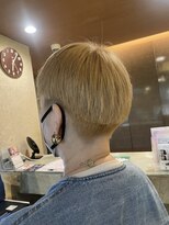 リー 東三国(Lee)&nbsp;刈り上げショート×ベージュ