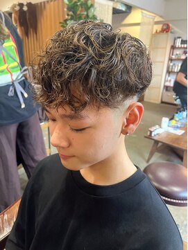 クロ(Kuro) スペインカール/ブリーチパーマ/ケアパーマ/メンズパーマ/宇都宮