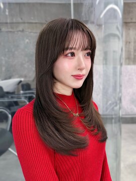 フィヴェント(Fivent) 黒髪韓国小顔レイヤーイメチェン暗めオリーブグレークラゲヘアー