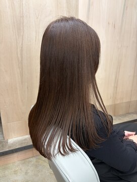 モコヘアーフロール(MOCO hair flor) 透けツヤロング × 柔らかブラウン