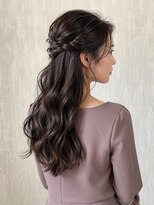 モト 船橋(moto)&nbsp;韓国お呼ばれヘア上品艶髪ねじりハーフアップ後れ毛セット船橋