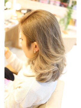 クレア本厚木(CREA) ボブ　グラデーション　イノセントアッシュベージュ