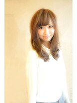 トロワ(Trois)&nbsp;【trois】アッシュベージュ　セミロング