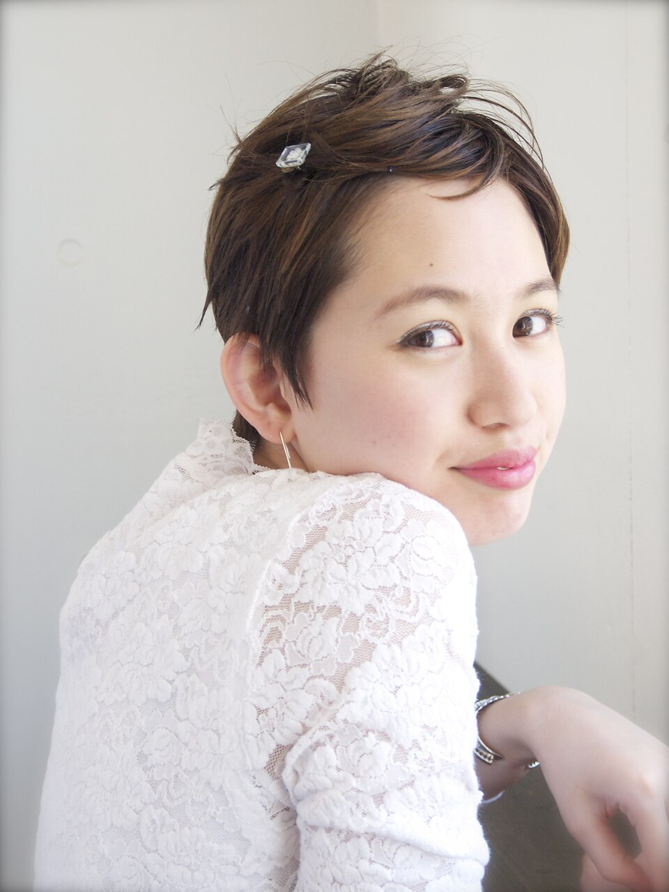 短髪さんだってアレンジしたい。結婚式向けショートヘア特集 お呼ばれスタイル情報サイト OYOBARE.JP