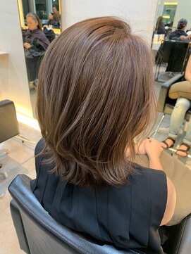 アージェガーデン(AGEE GARDEN) 柔らかミディアム/ハイライトカラー/鎖骨ミディアム