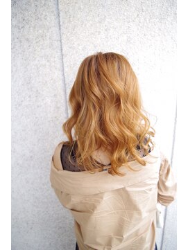 フリーダム マティーニ 姫路駅前店(freedom martini) 垢ぬけミルクティーセミディ ブリーチカラー ハイライト