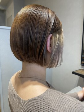 リジー(Litzy) *インナーカラー×ミルクティー*【椎葉】