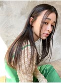 透け感ストレートヘア