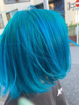 リッカヘアー(Ricca hair) 小顔大人可愛い外ハネボブライトブルースカイブルー