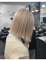 カムジーヘッドカミノウラ(COMEGHEAD KAMINOURA)&nbsp;ダブルカラーショートボブインナーカラーハイライトケアブリーチ