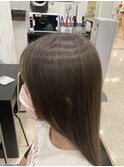 アッシュブラウンでトーンダウン