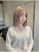 ホワイトグレージュ