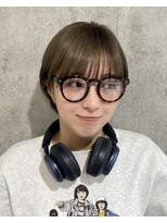エアー 青山(AIR) 前髪あり耳掛け丸みくびれショートボブ20代30代40代50代60代