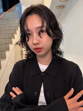 トリッカ 銀座(tricca) ミディアムウルフ/ウェットパーマ/顔まわりレイヤー