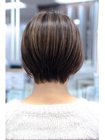 シーハウス(C-HOUSE)&nbsp;大人ショート×白髪ぼかしハイライト