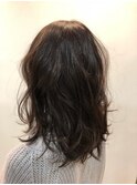 暗髪グレーパールミディ