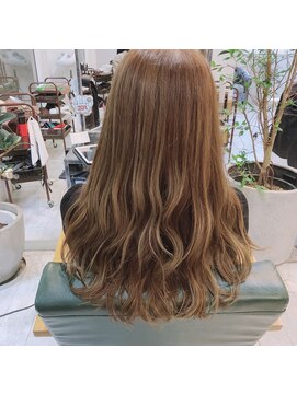 ミューズジャルダン(MUSE jardin) ライトベージュ×セミロング