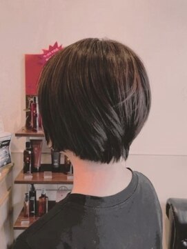 リアナ ヘアーアトリエ(LIANA Hair Atelier) ショートボブ[白髪染め/白髪ぼかし/髪質改善/小顔カット]