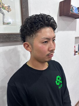 コジック ヘアアンドアイ(Cogic hair & eye) メンズカット 刈り上げツーブロックカーリーパーマ