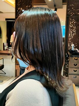 ヘアリゾート粋 ティガ 池袋店(tiga) 透明感イルミナカラー×外ハネレイヤー