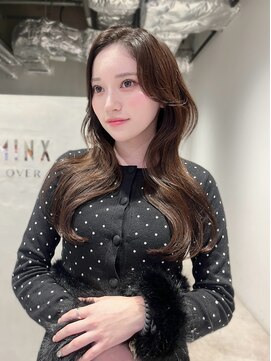 ミンクスオーバー(MINX OVER) 韓国ヘア/レイヤーヘア/顔まわりカット/ウェーブヘア/ヘアセット