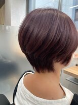 ニカ(NIKA) ショートボブ・ピンクグレージュ(色を大きくイメチェン)
