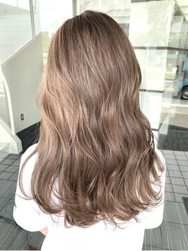ラ メール ヘア デザイン(La mer HAIR DESIGN) グレージュ切りっぱなしボブ前髪ありミニボブミルクティベージュ