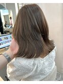 ミディアムレイヤー グレージュ くびれヘア