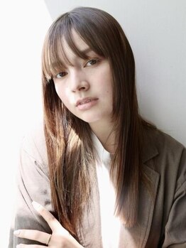 コム(com by neolive)の写真/自社開発＜Nina美髪トリートメント＞毛先のパサつきを抑えてボリュームダウン♪シルクのようなうるツヤ髪に